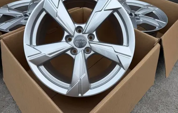 Audi A6 Allroad C8 R18 alloy rim 4K0601025D