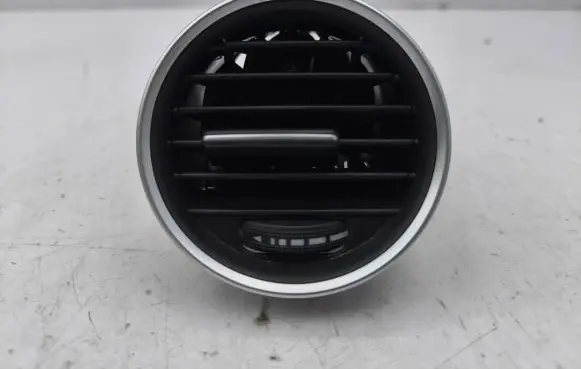 Mercedes-Benz C W204 Dashboard side air vent grill/cover trim