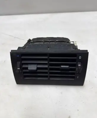 BMW 5 E39 Rear air vent grill 8376150