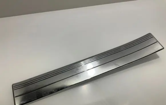 Mercedes-Benz CLS C219 Side skirt rear trim A2196800435 2196800435