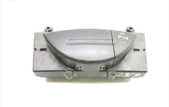 Mercedes-Benz CLS C219 Parking (PDC) sensor switch 2118216958 03751222
