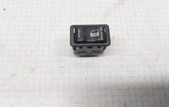 Nissan Primera Central locking switch button 