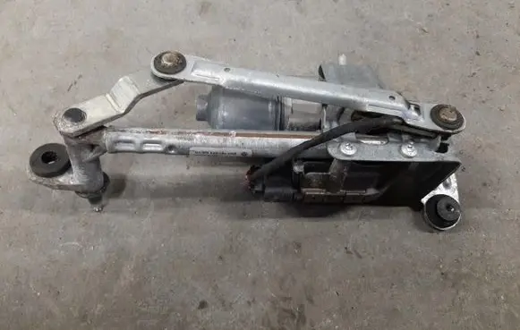 Volkswagen Golf Plus Front wiper linkage 5M0955023E