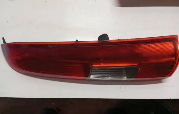 Volvo V70 Rear/tail lights 9154494