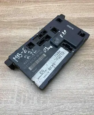 Mercedes-Benz E W211 Door control unit/module 2118200326 356801 Used