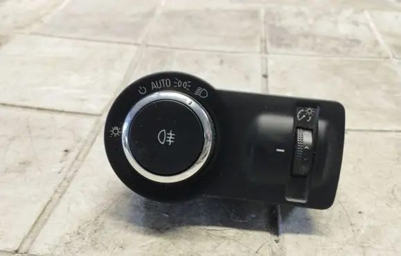 Opel Insignia A Light switch 13268710 241957