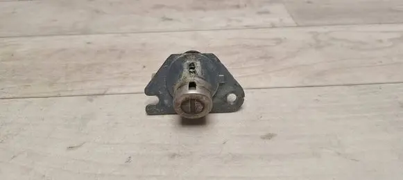 Chevrolet Aveo Tailgate exterior lock 