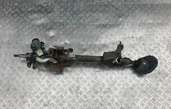 Mazda 626 Steering wheel axle