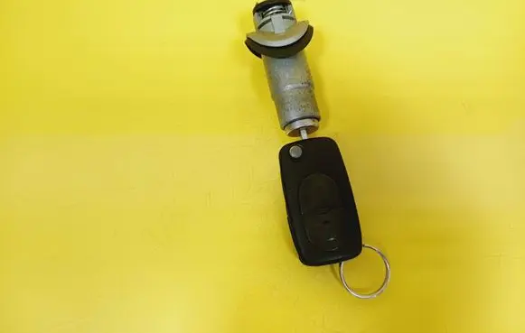 Audi A6 S6 C5 4B Tailgate/trunk/boot lock/catch/latch 