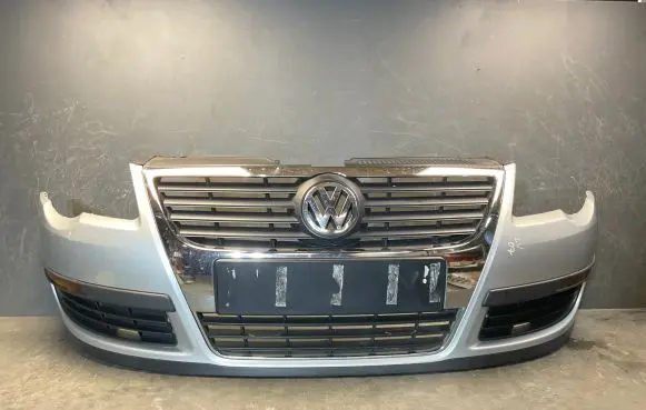 Volkswagen PASSAT B6 Front bumper 3C0807221 3C0805903