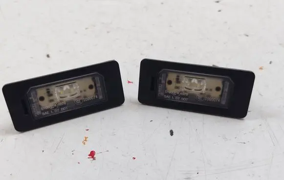 BMW 3 E90 E91 Number plate light 7193293