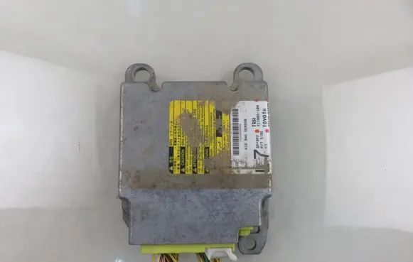 Toyota Corolla E120 E130 Airbag control unit/module 211082104 8917002400