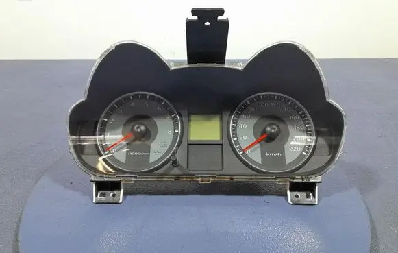 Mitsubishi Colt Speedometer (instrument cluster) 8100B081