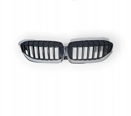 BMW 3 G20 G21 Front bumper upper radiator grill 7449428