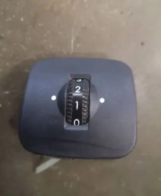 Mercedes-Benz S W220 Seat heating switch 2208000878