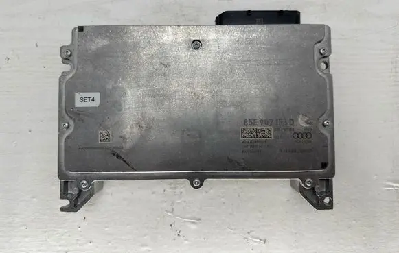 Audi e-tron Aerial antenna amplifier 85E907156D A2C78160707 85E197156