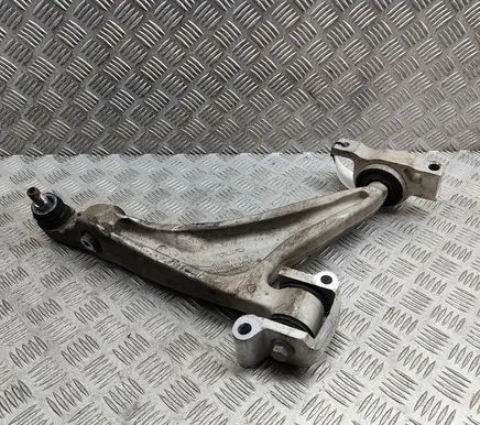 Volvo XC60 Front lower control arm/wishbone 32370924