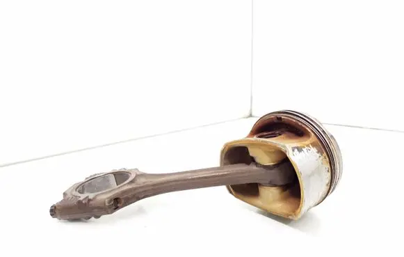 Volkswagen Polo Piston with connecting rod AZQ
