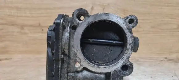 Volvo S40, V40 Throttle valve 30711551 3280541