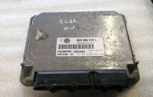 Volkswagen Golf IV Engine control unit/module 06A906019L 5WP4396