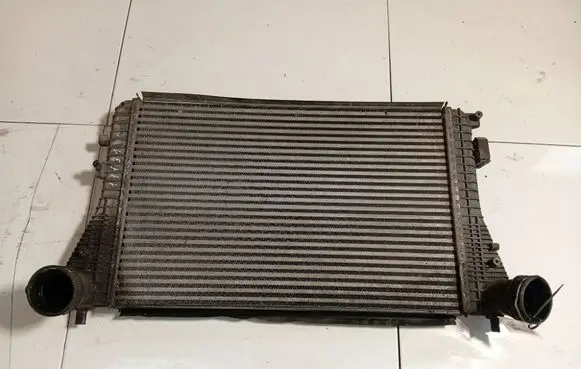 Volkswagen Golf V Intercooler radiator 