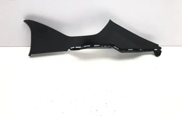 (D)pillar trim (top)