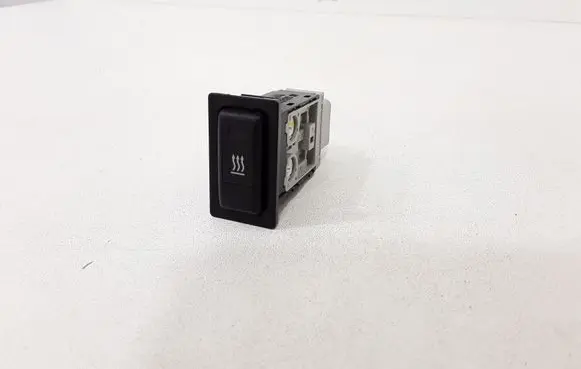 Toyota Avensis T250 Windscreen/window heater switch 153261