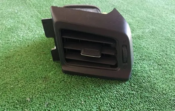 Toyota RAV 4 (XA40) Dashboard side air vent grill/cover trim 55670-42170