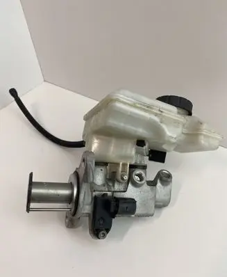 Volkswagen Jetta VI Master brake cylinder 1K0945459C
