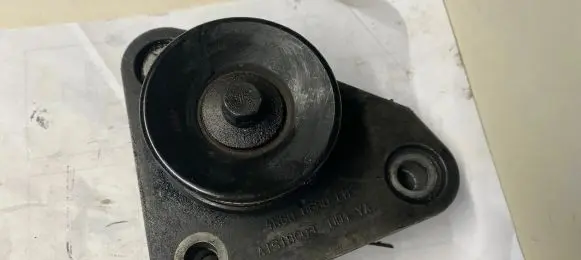 Jaguar S-Type Generator/alternator belt tensioner 4R808680CB
