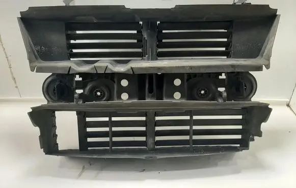 Ford Kuga II Intercooler air guide/duct channel GV4B8475A GV4B8475CC