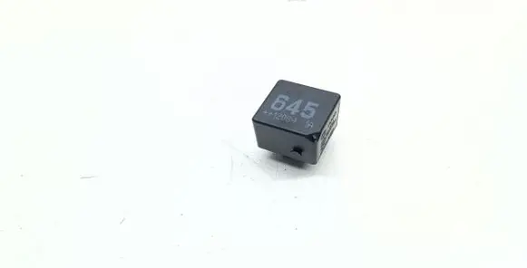 Volkswagen PASSAT CC Other relay 4H0951253A