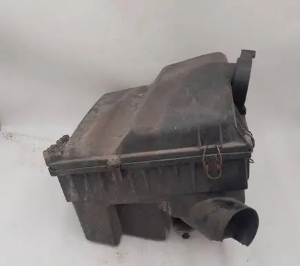 Mercedes-Benz Vito Viano W638 Air filter box A6380902101