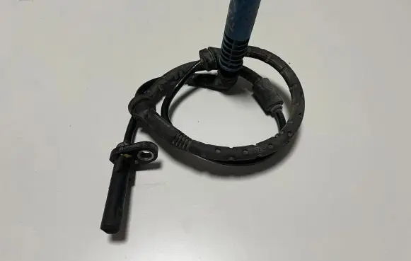 BMW X5 E53 ABS rear brake sensor 6908705