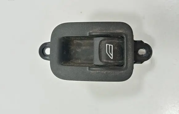 Volvo XC60 Quarter vent window switch 30773978 SN50025092620889