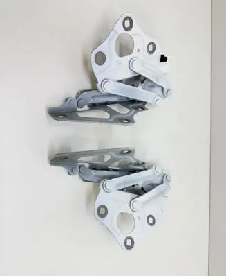 Engine bonnet/hood hinges