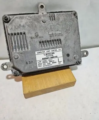 Lexus RX 450H Xenon control unit/module 3390070613 8596748010
