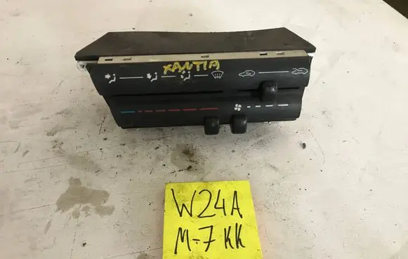 Citroen Xantia Climate control/heater control trim 8653685325685