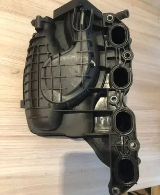 KIA Ceed Intake manifold 39300-2B100