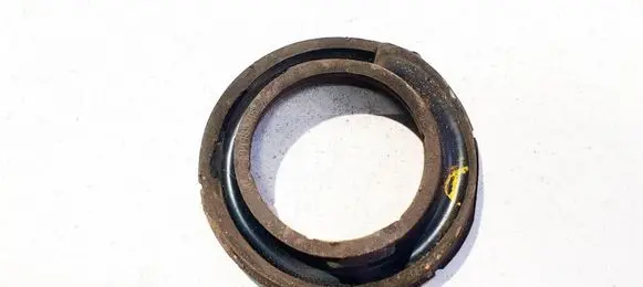Chevrolet Captiva Front coil spring rubber mount 95965215