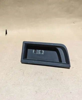BMW 4 F36 Gran coupe AUX in-socket connector 105026812 9207357 58450710