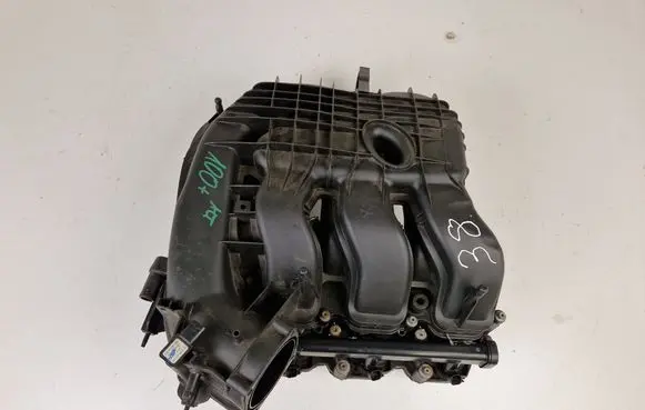 Chrysler Town u0026 Country V Intake manifold 05184693AE 04593930AD