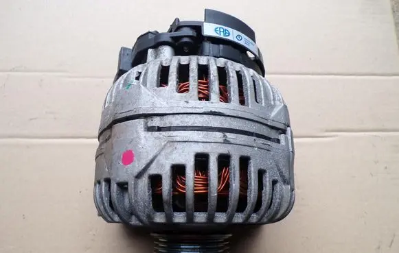 Audi A4 S4 B5 8D Generator/alternator 210134
