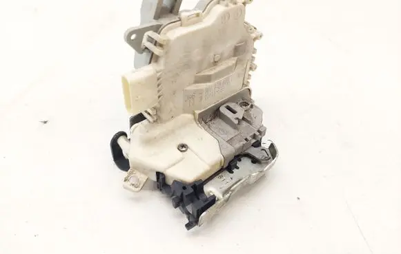 Audi A4 S4 B8 8K Rear door lock 8K0839015C