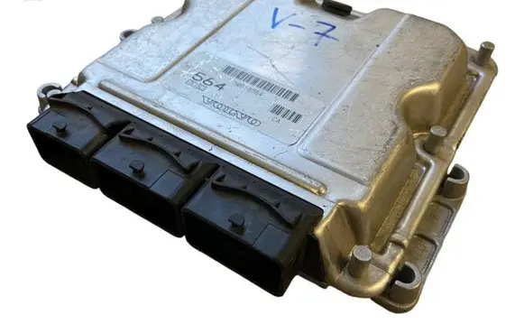 Volvo S40 Engine control unit/module 0281010440 30618564 8200049957