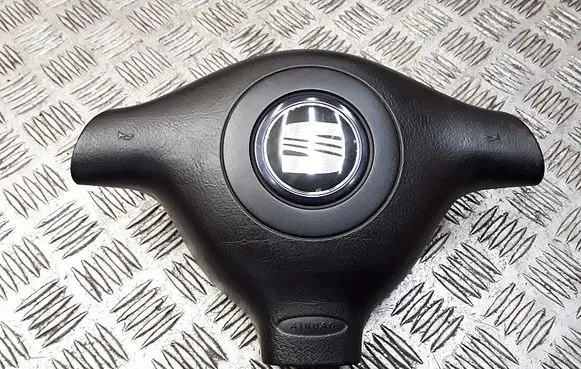 Steering wheel airbag