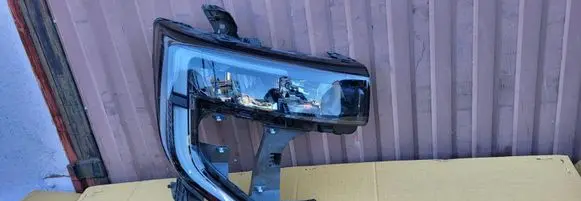 Renault Master IV Headlight/headlamp 260106174R 2504298759 1ST191423HL