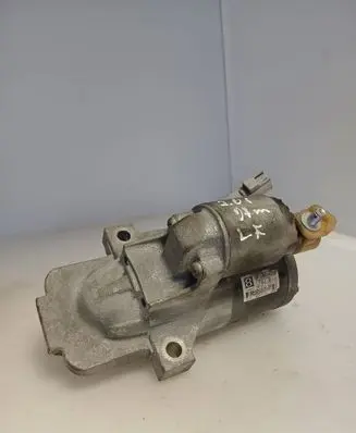Mazda 3 II Starter motor M000T33271