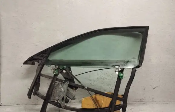 Audi A4 S4 B5 8D Front door window/glass frame 8D0837753