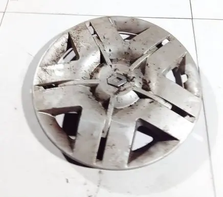 Renault Megane II R16 wheel hub/cap/trim 8200114723